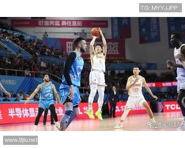 CBA激战广东对阵广厦全程直播精彩瞬间不容错过 CBA激战广东对阵广厦全程直播精彩瞬间不容错过