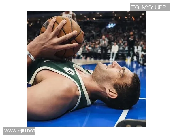 布鲁克洛佩斯的篮球之路与职业生涯成就回顾